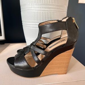 Black wedges